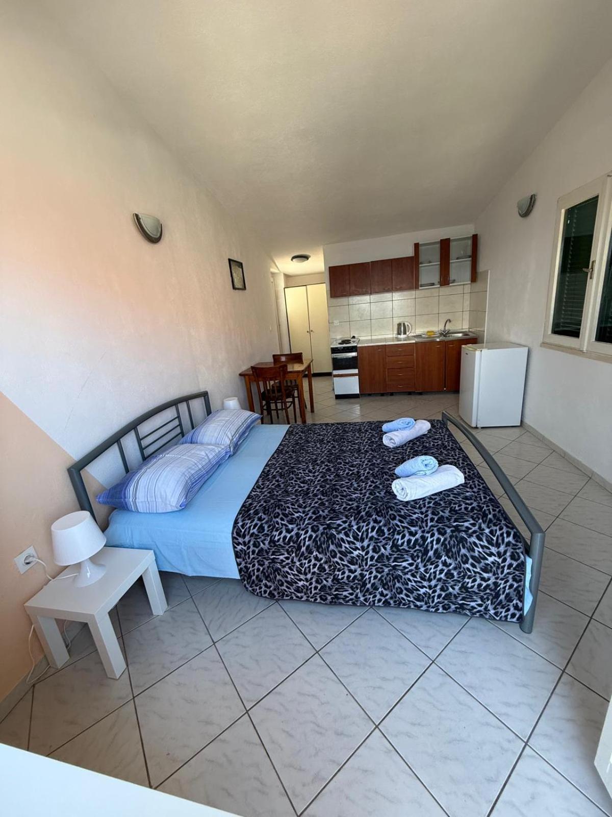 Apartments Laguna 스토모르스카 객실 사진